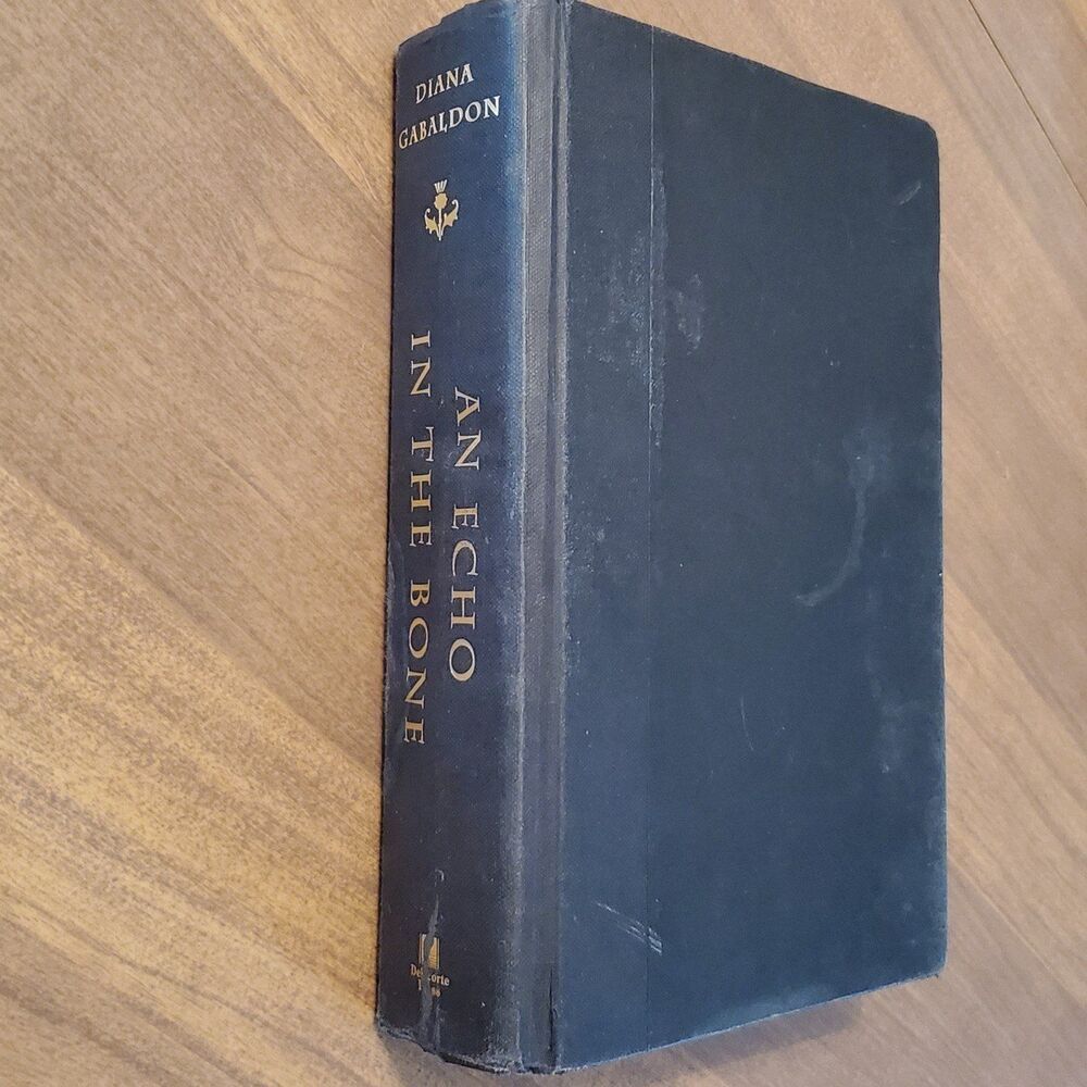 An Echo In The Bone by Diana Gabaldon- Outlander #7 (Hardcover) 2009